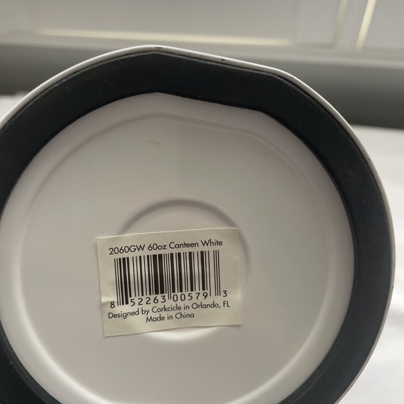 Corkcicle 16 oz. Canteen Insulated Stainless Steel Drinkware White NEW No Wrap - Picture 3 of 5